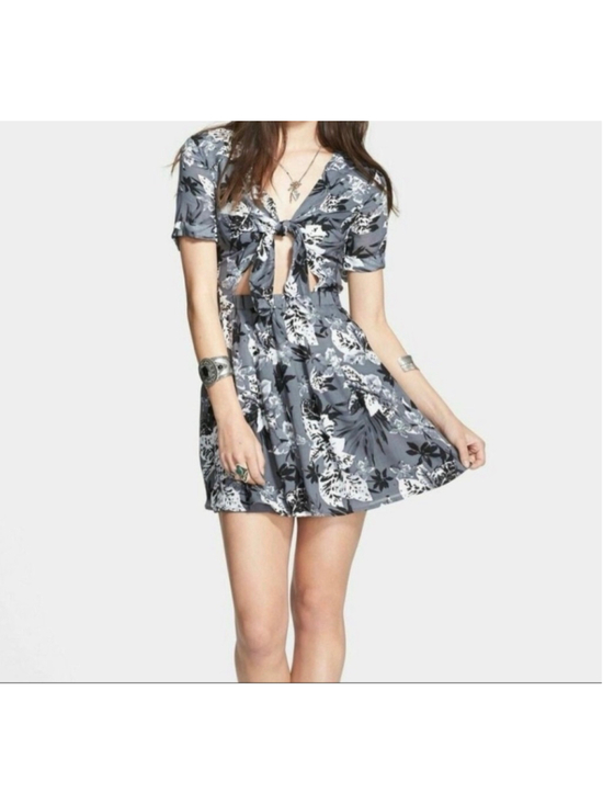 Free People Dresses & Skirts - Free People Part Time Lover Gray Floral Cut Out Dress Womens 8